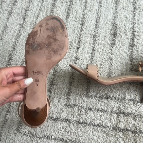 Coach Blush Pink Leather Scalloped Studded Ankle Strap Heels – Size 6.5B - Picture 11 of 13